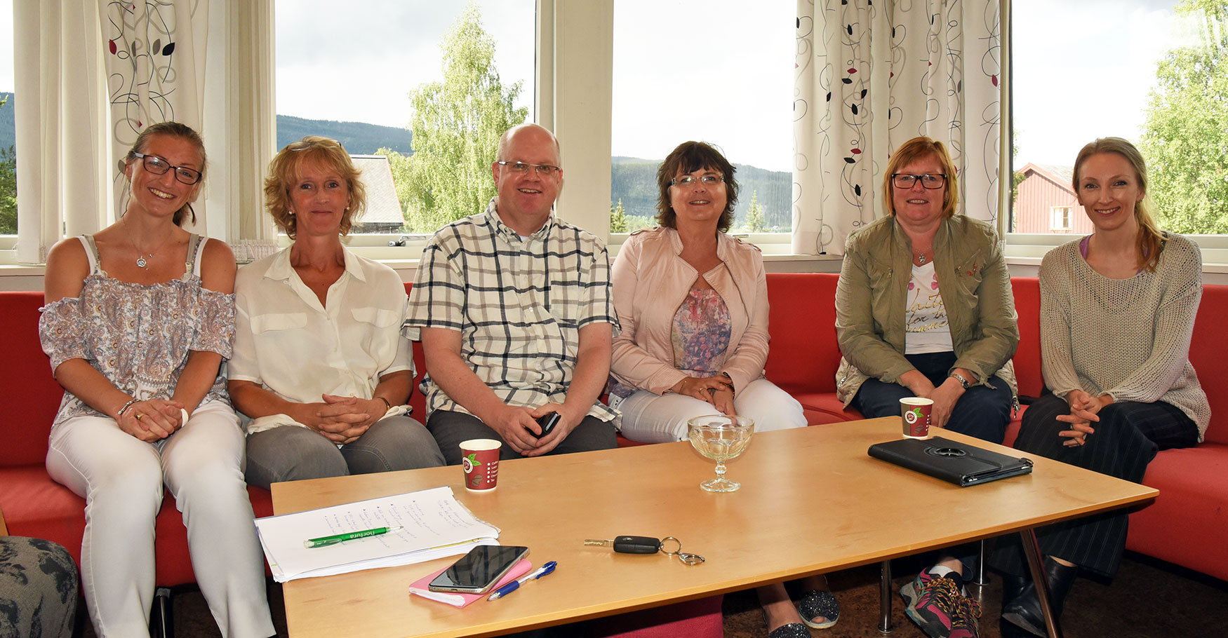 Frå venstre: Irene Jansson, Mona Kleven Hagen, Alf Richard Kraggerud, Anna-Merete Brusletten, Inger Torun Klosbøle og Siri Johansen. Foto: Nils Rogn