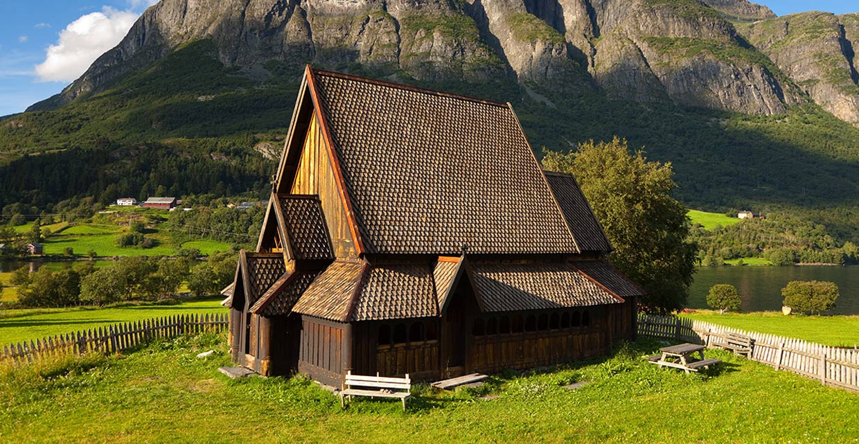 Øye Stavkirke.