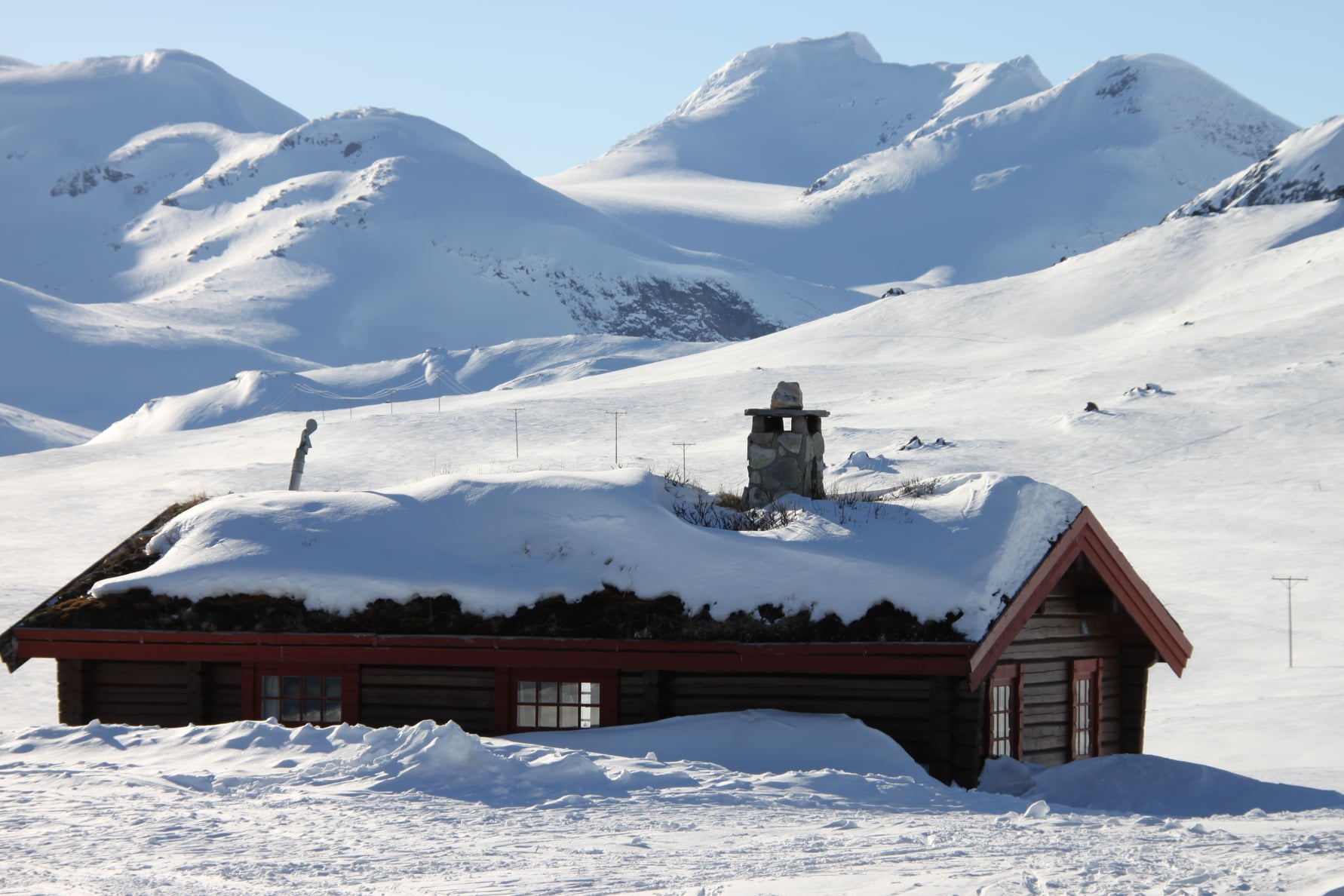 Hytte på Tyinholmen med flott utsikt til fjellene